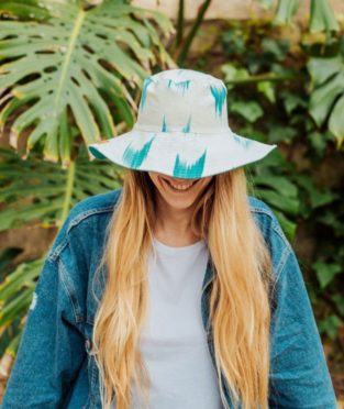 sombrero-azul-algodon-verano