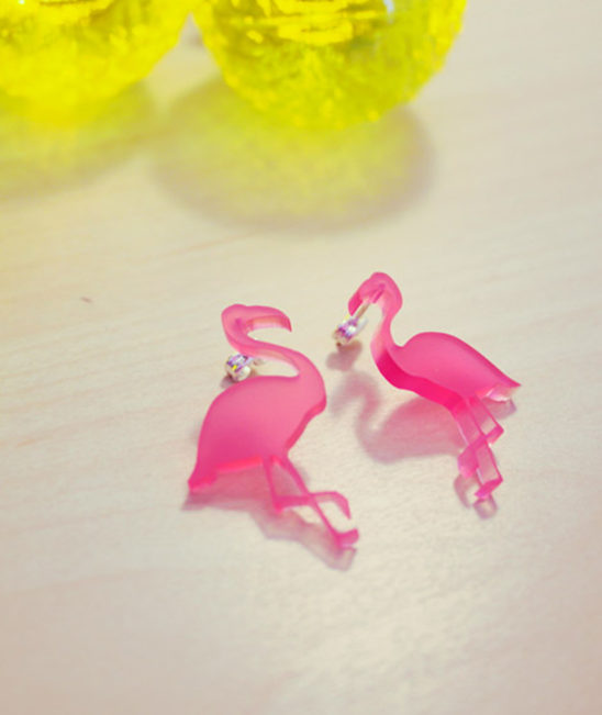 earrings-flamingo