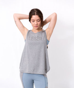 camiseta de yoga hecha en españa
