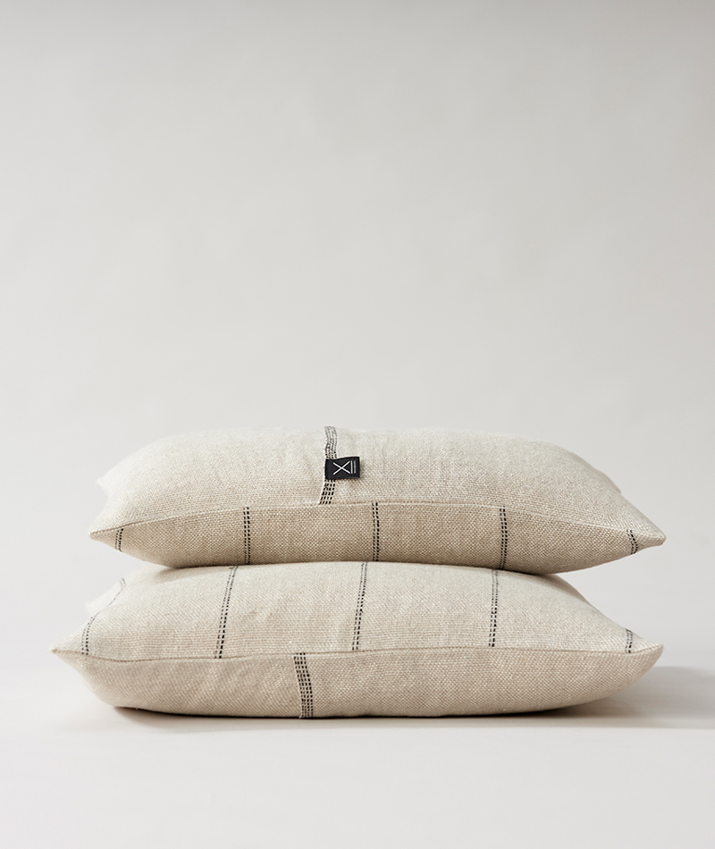 Teixidors 100% linen cushion Abans light grey